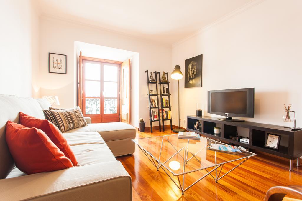 Bairrus Lisbon Apartments - Cathedral Room photo