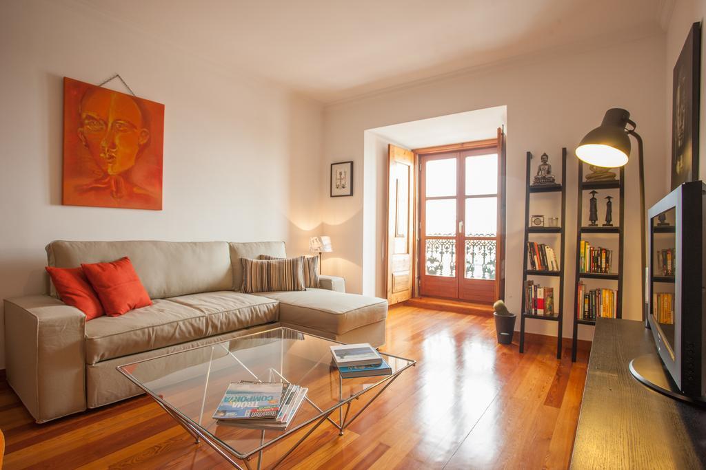 Bairrus Lisbon Apartments - Cathedral Room photo